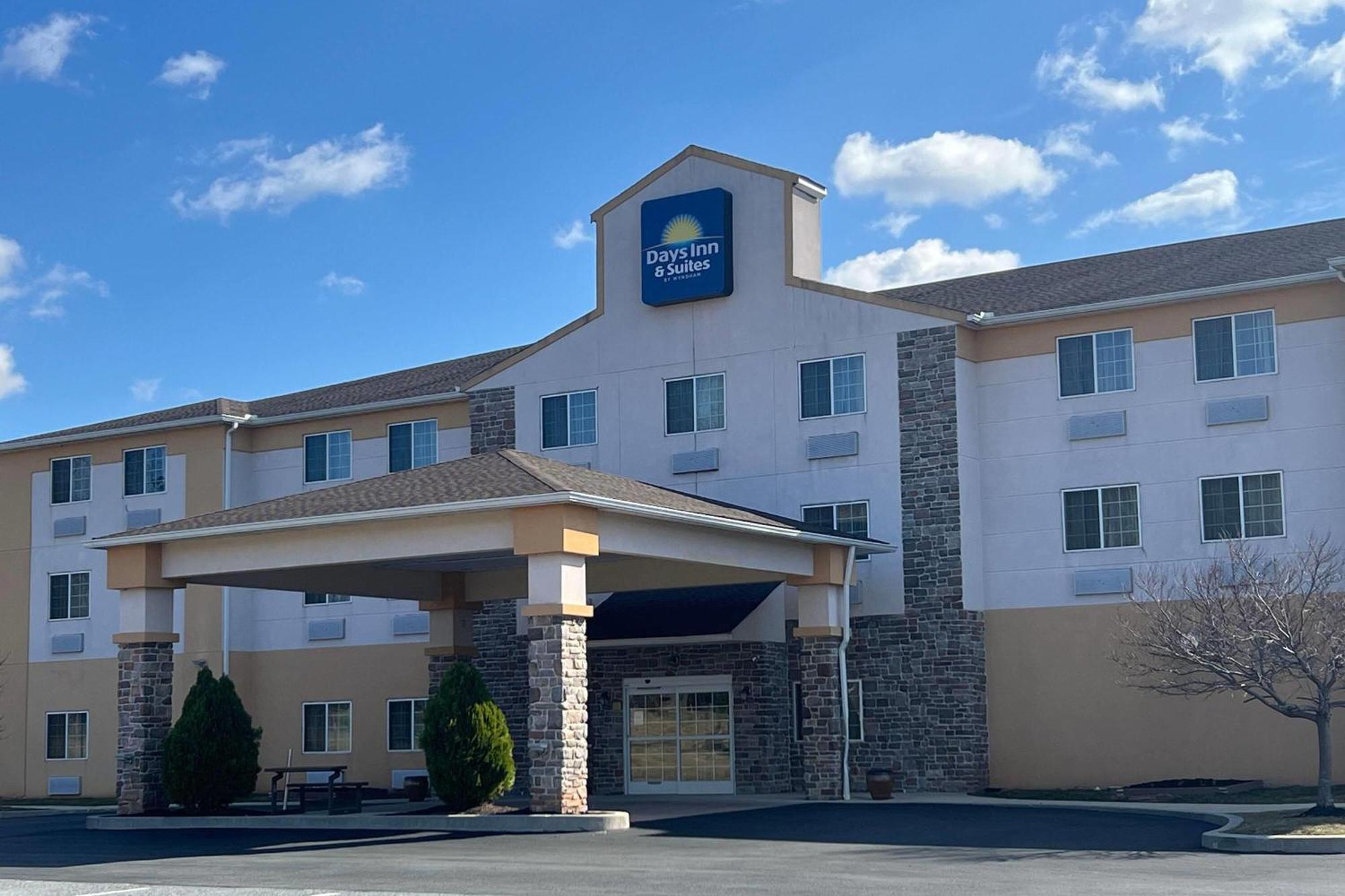 Days Inn & Suites By Wyndham Manheim Lebanon Exterior foto